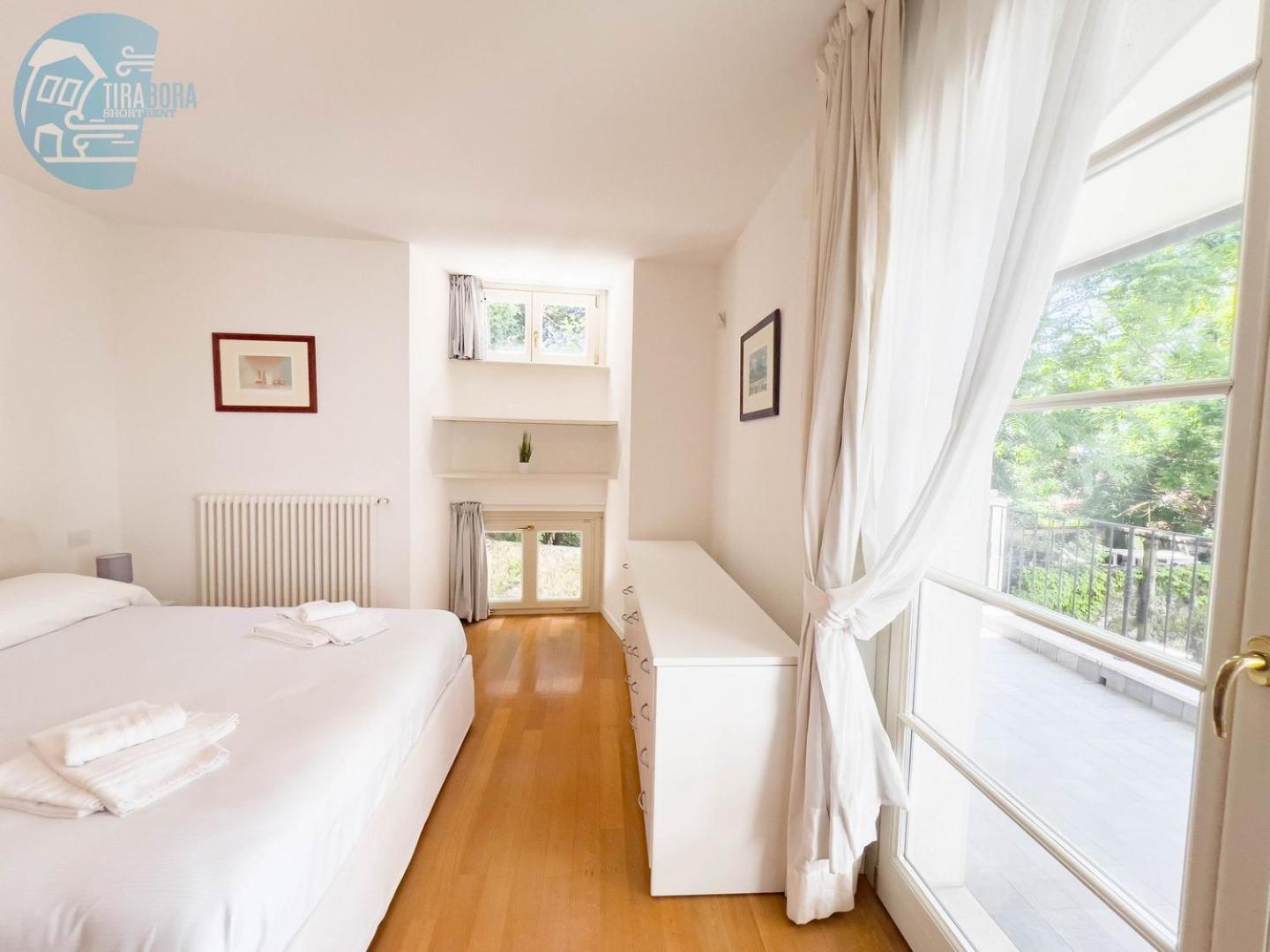 Apartamento Cattedrale 5 Tirabora Short Rent Trieste Exterior foto