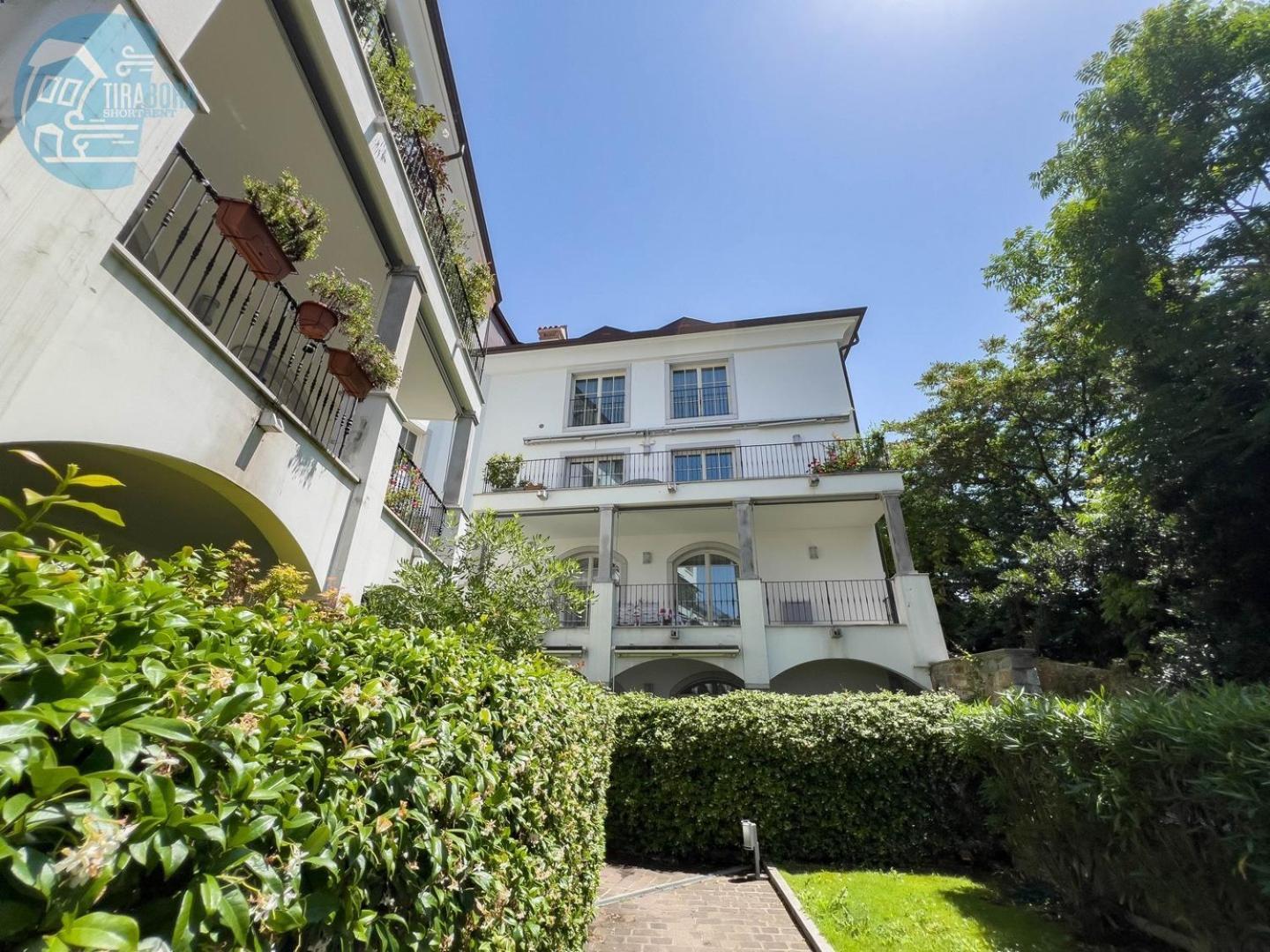 Apartamento Cattedrale 5 Tirabora Short Rent Trieste Exterior foto