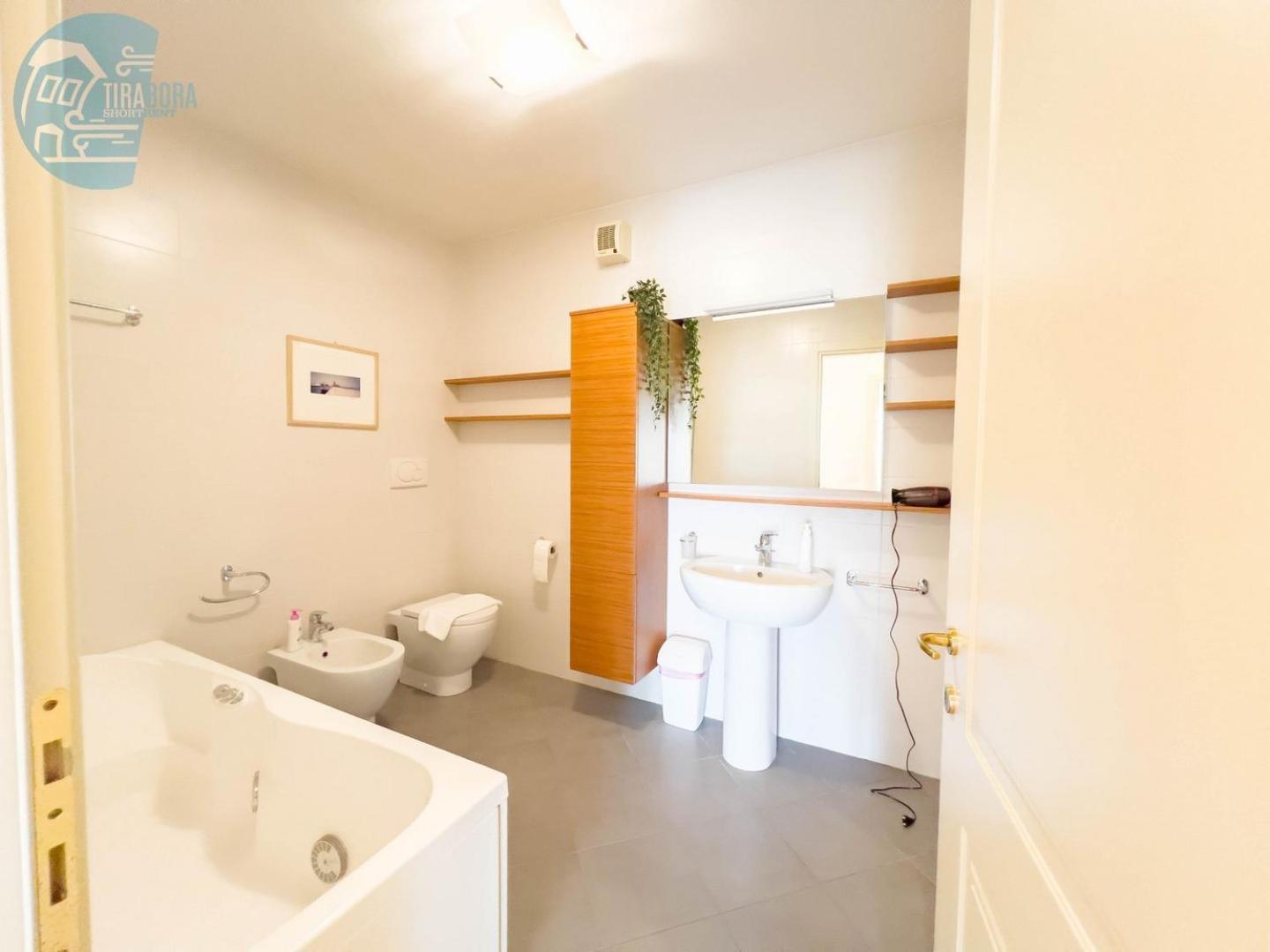 Apartamento Cattedrale 5 Tirabora Short Rent Trieste Exterior foto