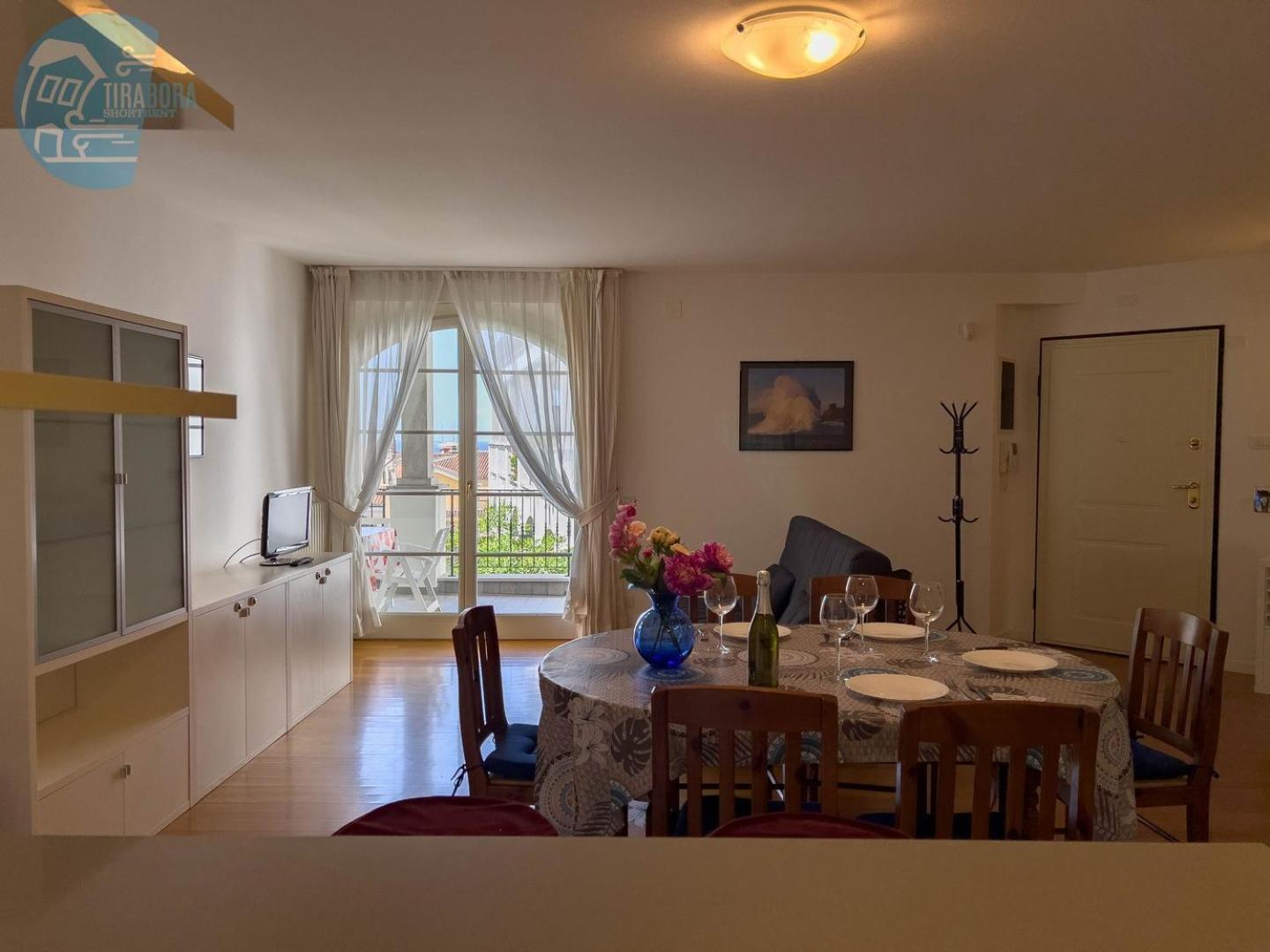 Apartamento Cattedrale 5 Tirabora Short Rent Trieste Exterior foto