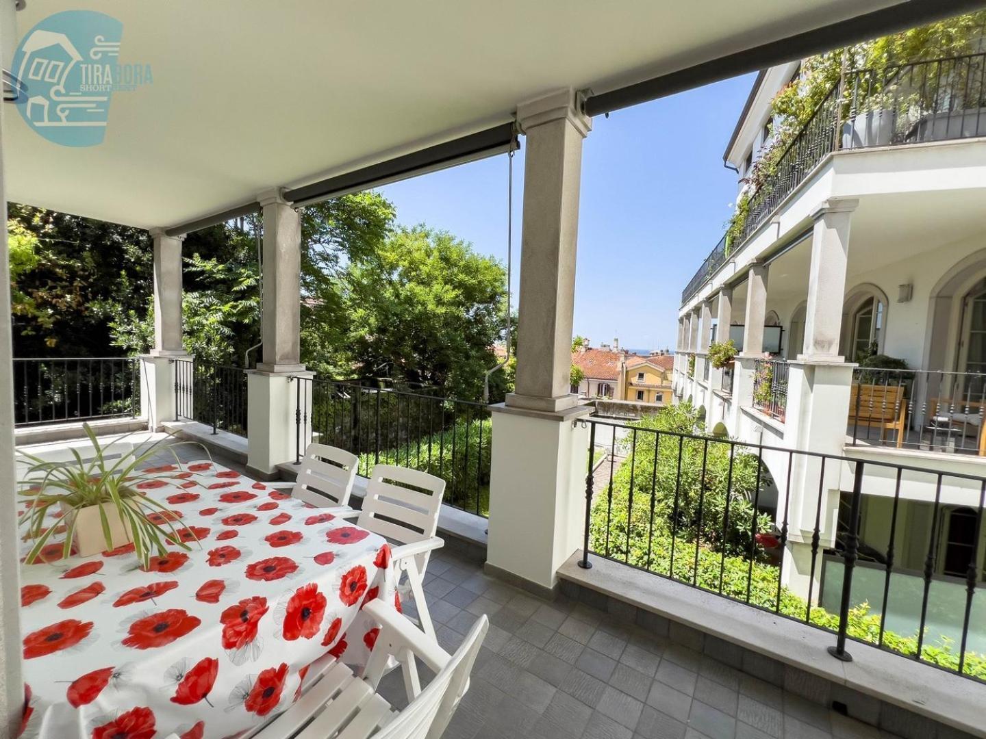 Apartamento Cattedrale 5 Tirabora Short Rent Trieste Exterior foto