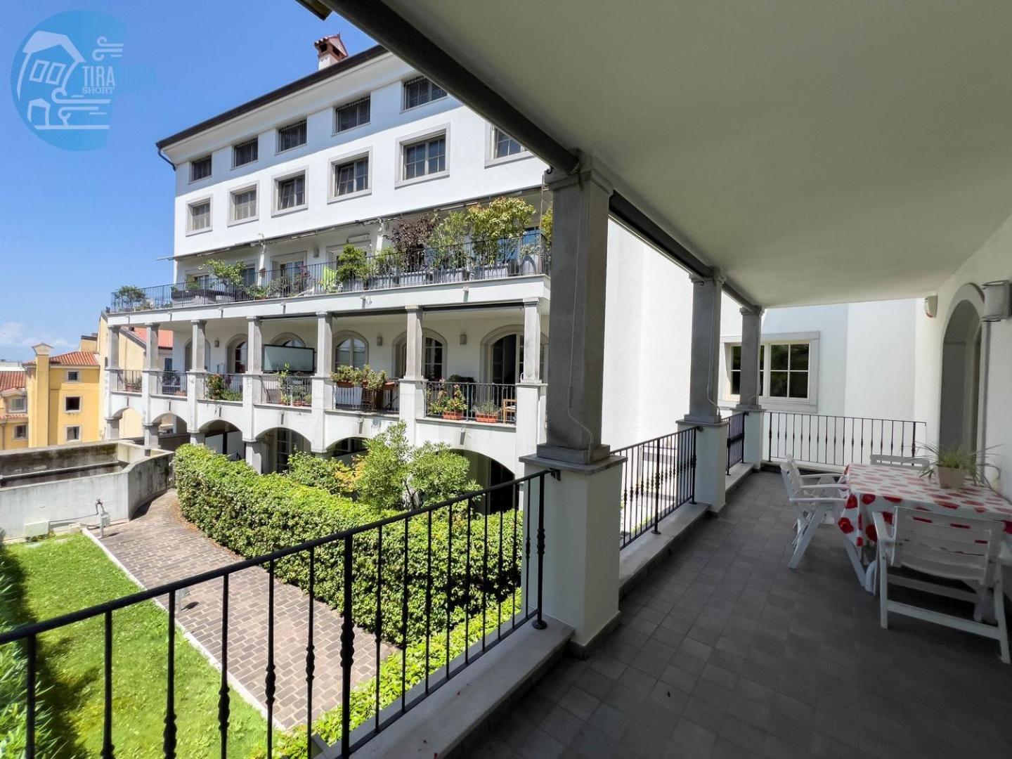 Apartamento Cattedrale 5 Tirabora Short Rent Trieste Exterior foto