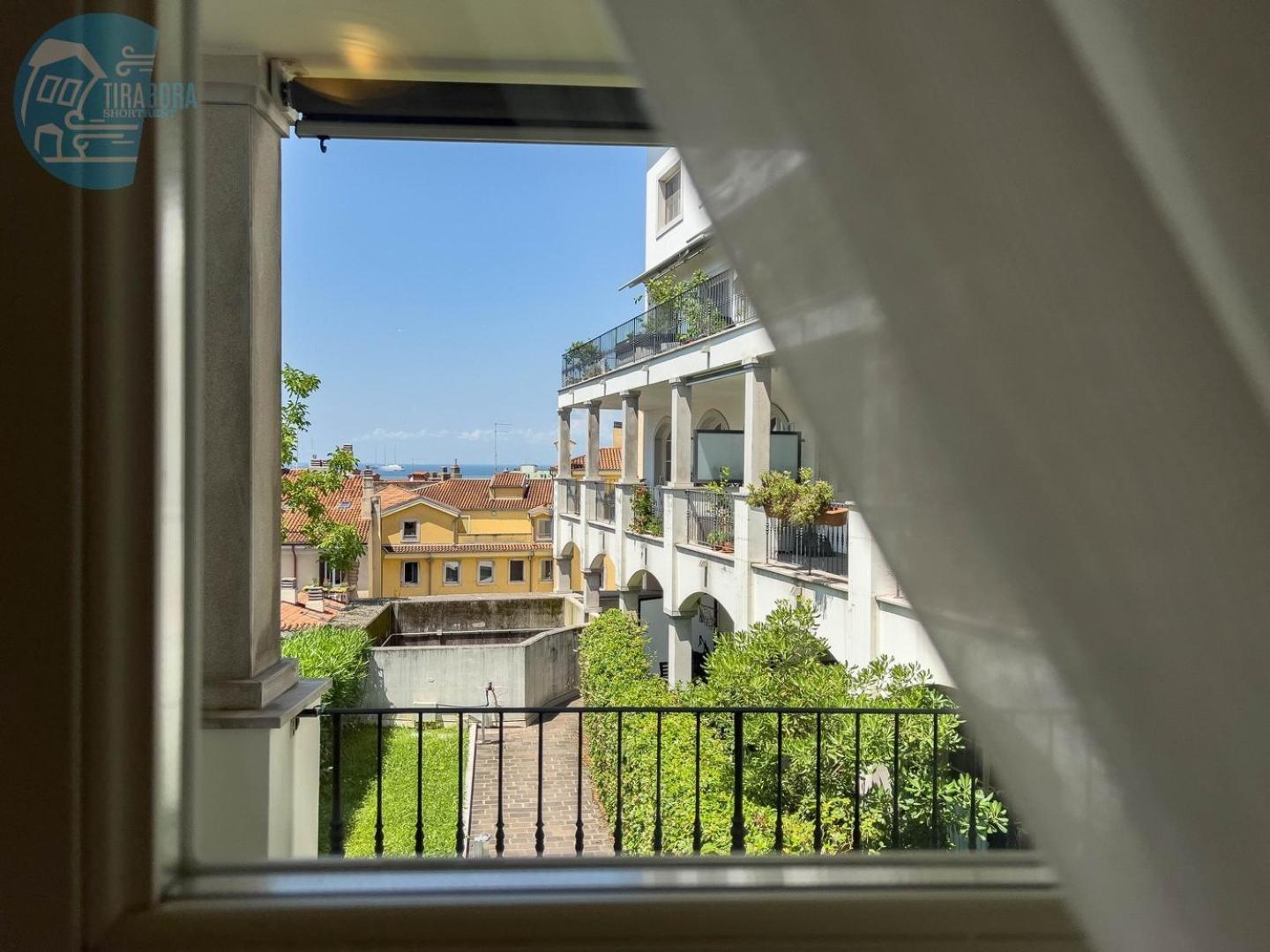 Apartamento Cattedrale 5 Tirabora Short Rent Trieste Exterior foto