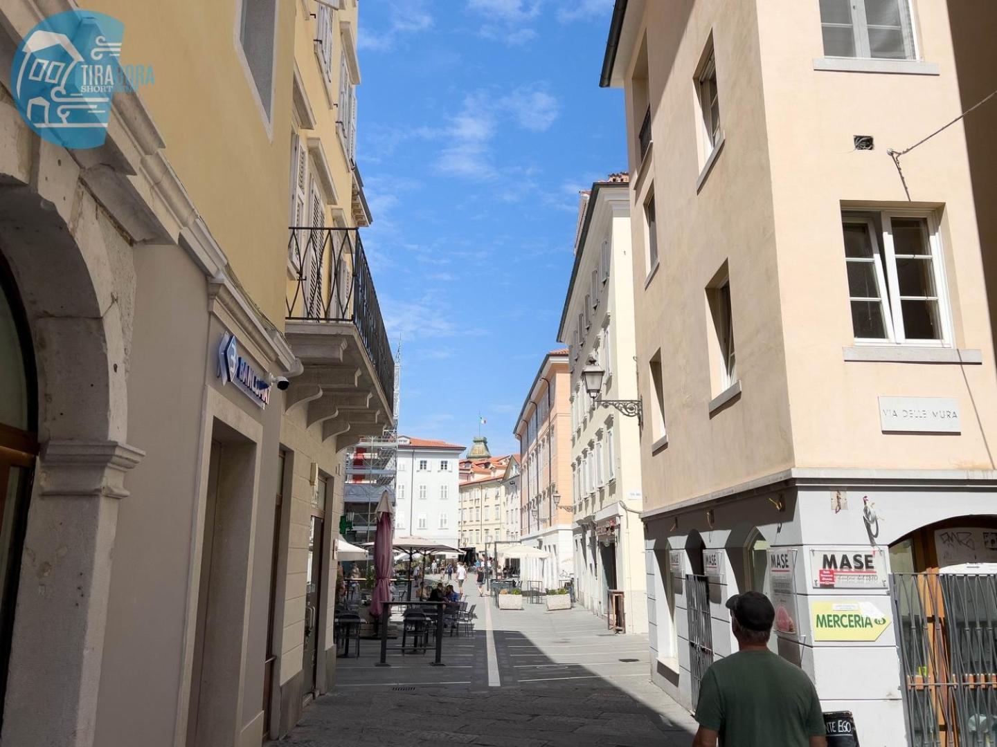 Apartamento Cattedrale 5 Tirabora Short Rent Trieste Exterior foto